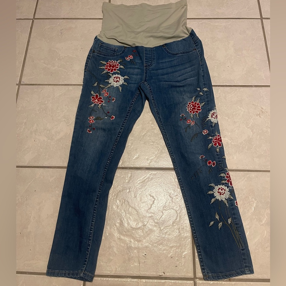 Bella Vida Maternity Womens Floral Embroidered Skinny Jeans - Blue and Red 30x26